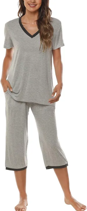 JINSHI Women's Pajamas Set Short Sleeve Top and Capri Pants Lightweight Sleepwear Comfy Pjs Lounge Set with Pockets