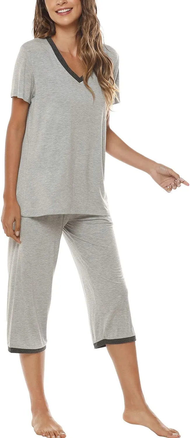 JINSHI Women's Pajamas Set Short Sleeve Top and Capri Pants Lightweight Sleepwear Comfy Pjs Lounge Set with Pockets