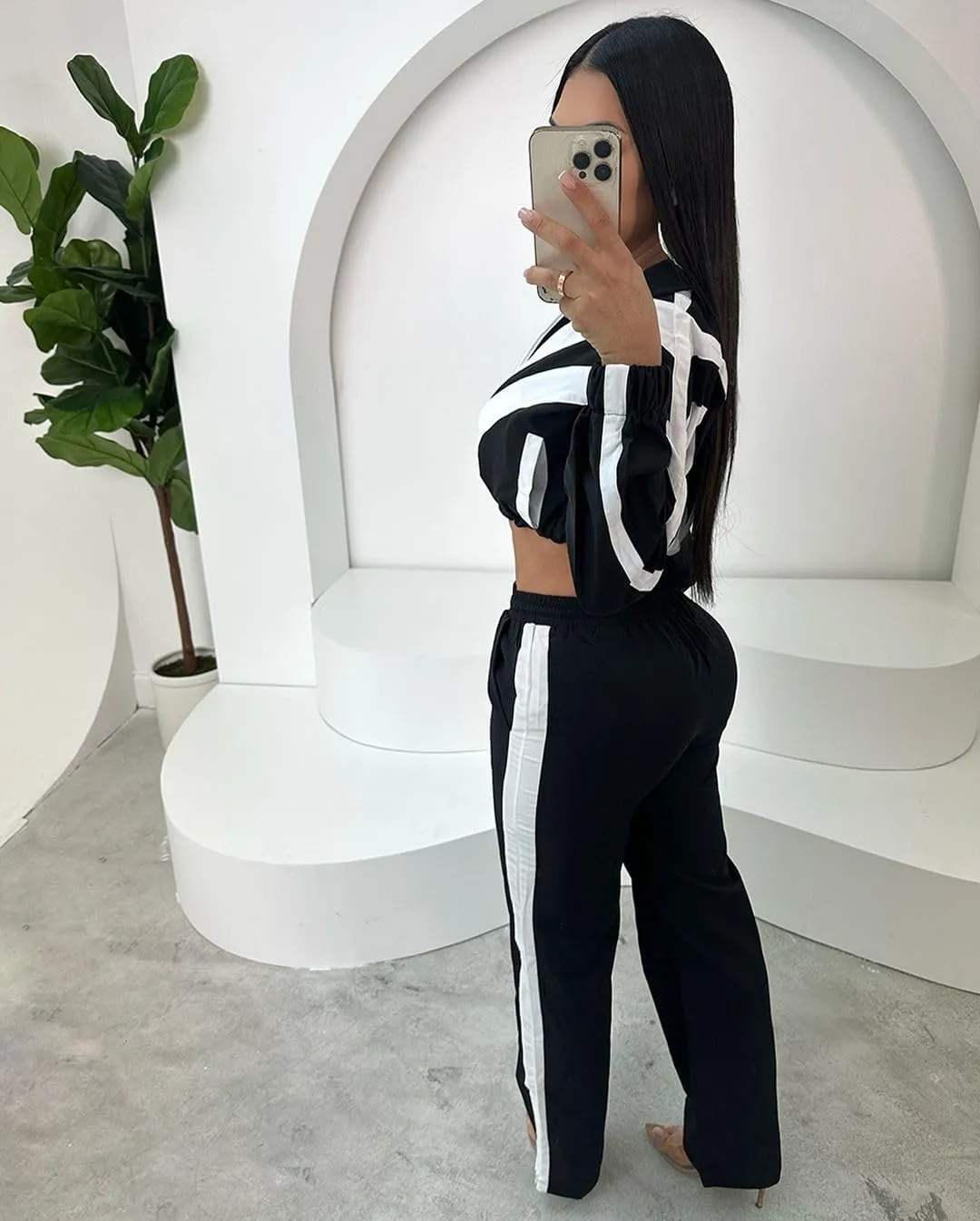 Women's 2 Piece 80s Outfit Color Block Crop Top Sweatshirt Pants Set Long Sleeve Windbreaker Jacket Tracksuit Set